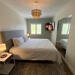 Buddha Gem, Central 6 Bed Room Luxury Home With Pool Hot Tub Game Room And Much More