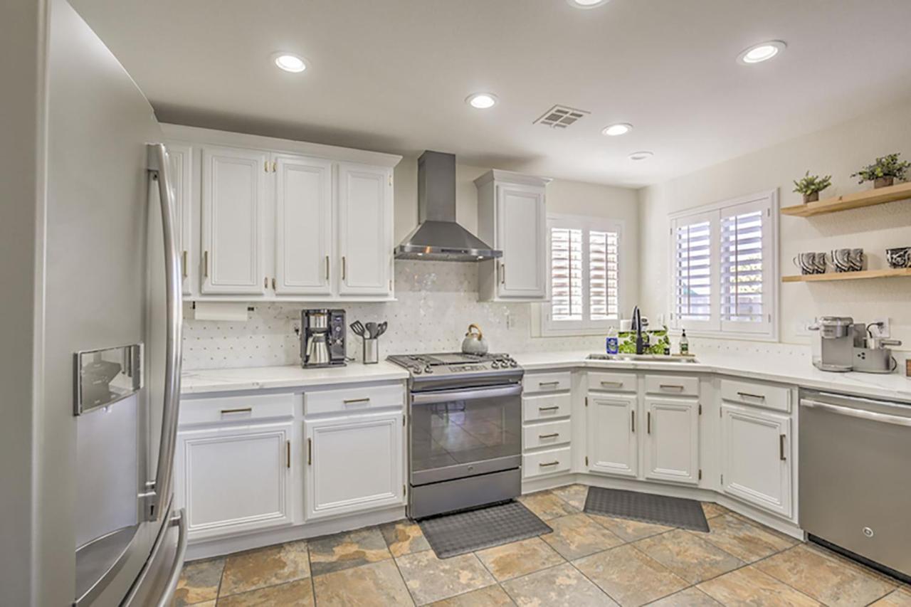 Ferienhaus Buddha Gem, 6 Bed Luxury With Pool Hot Tub Game And Much Las Vegas
