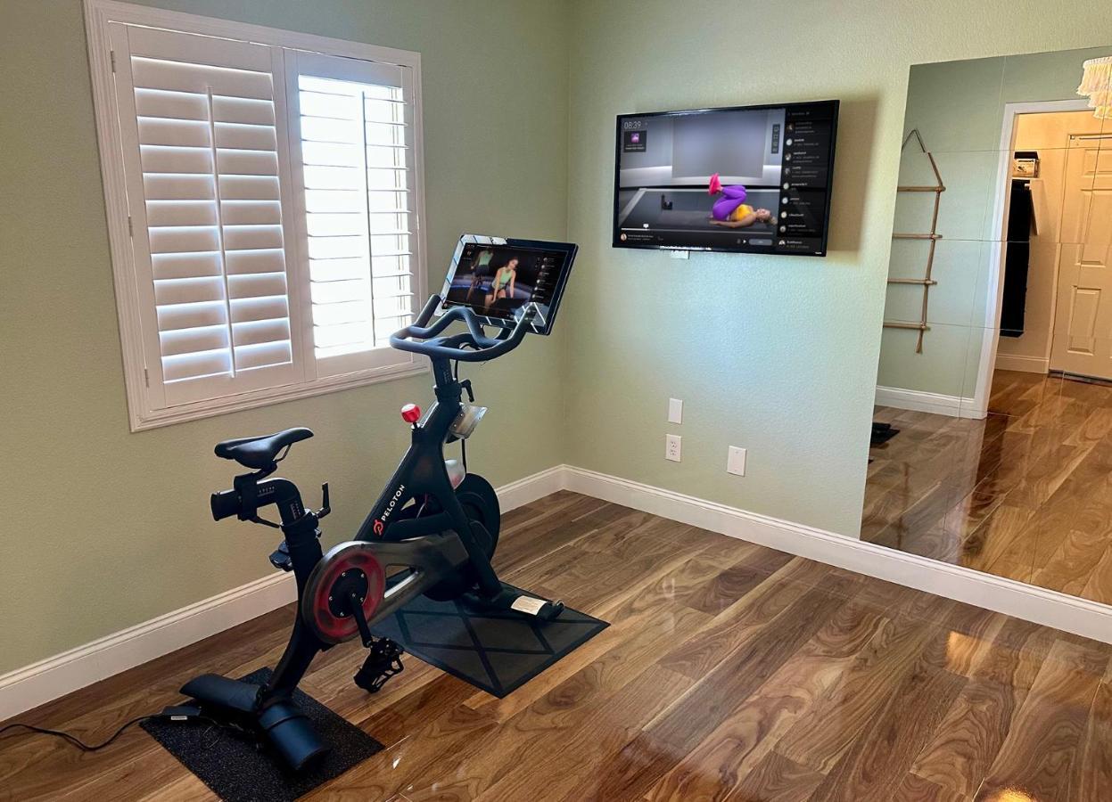 Holiday home Buddha Gem, 6 Bed Luxury With Pool Hot Tub Game And Much Las Vegas