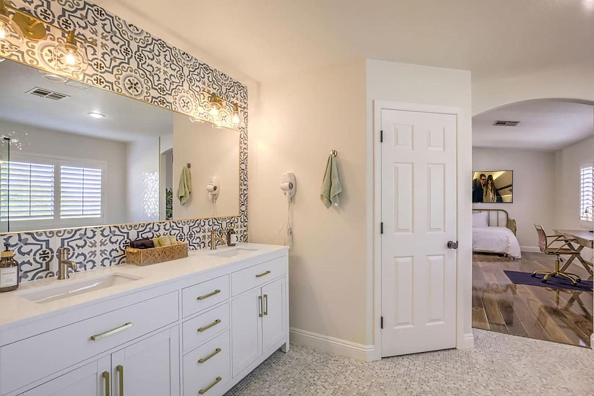 Holiday home Buddha Gem, 6 Bed Luxury With Pool Hot Tub Game And Much Las Vegas